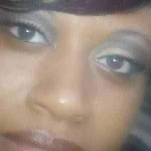 Meet your Posher, Laurisha